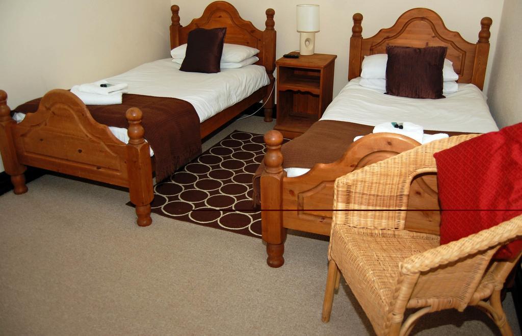 Old Post Office Hotel Shrewsbury Bagian luar foto