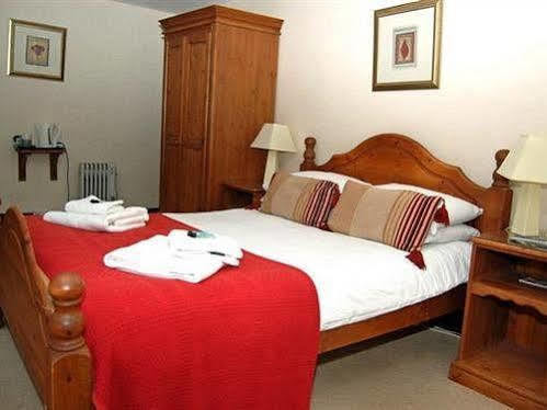 Old Post Office Hotel Shrewsbury Bagian luar foto